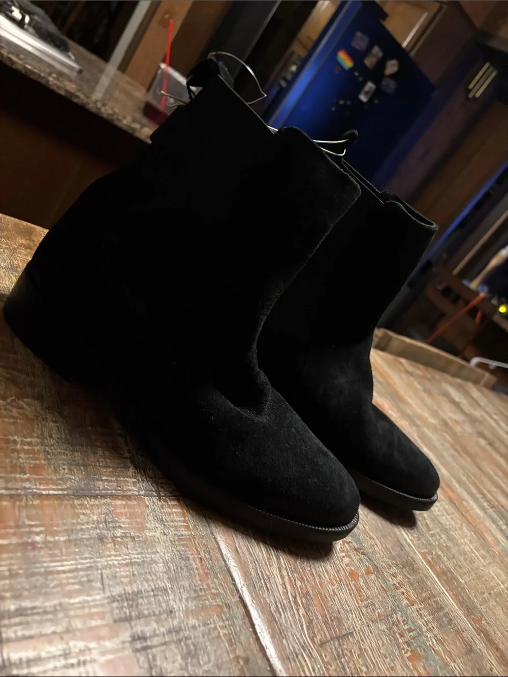 Emanuele Crasto timeless black